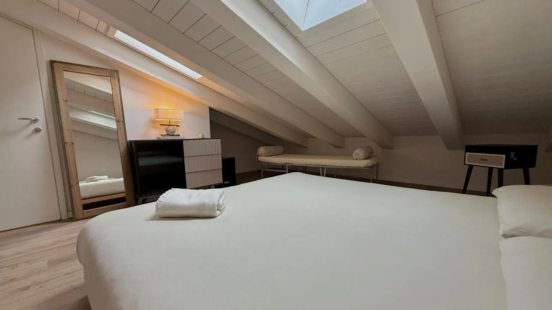 Maya Atelier Milano Apartment ミラノ