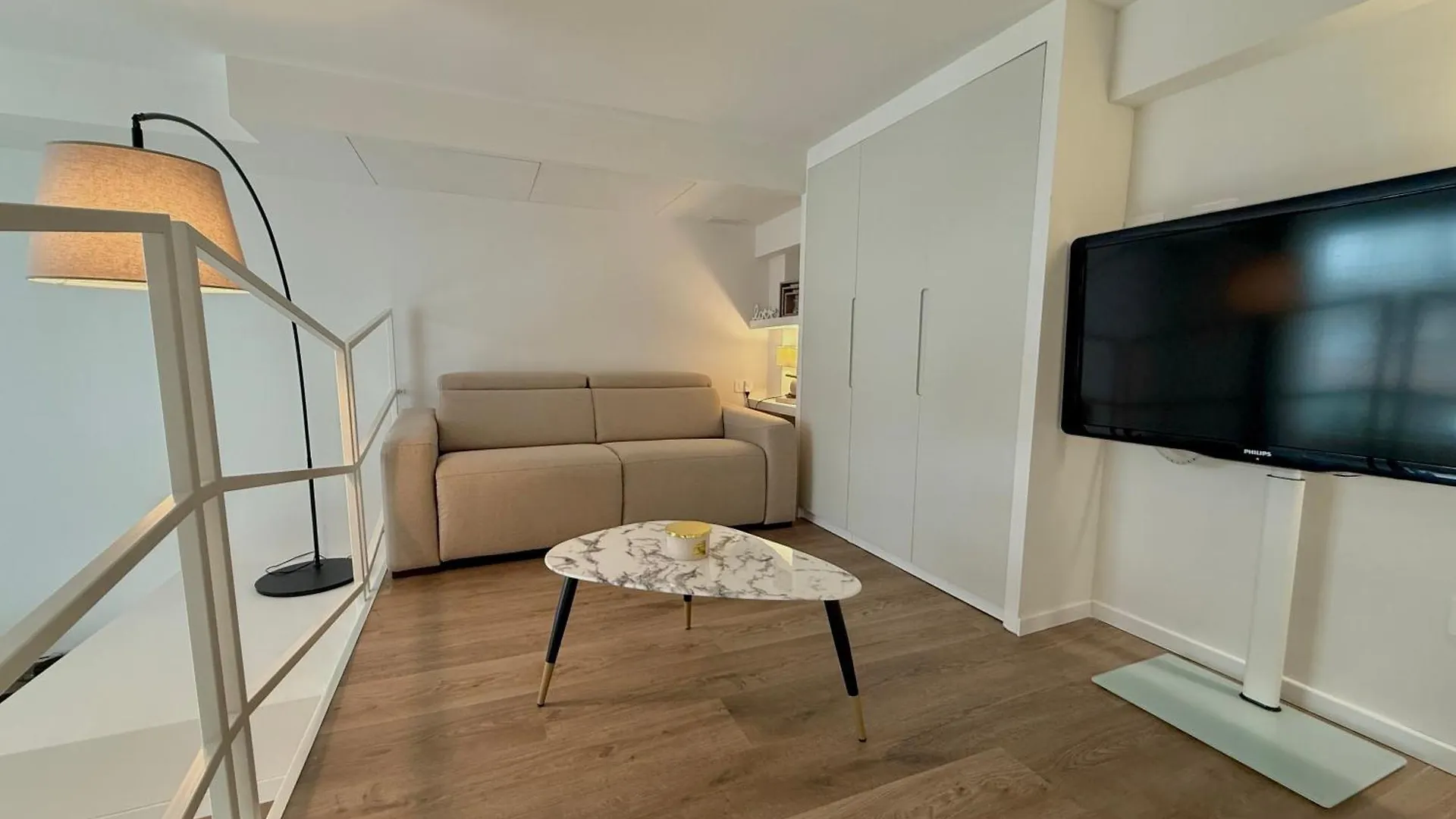 Maya Atelier Milano Apartment